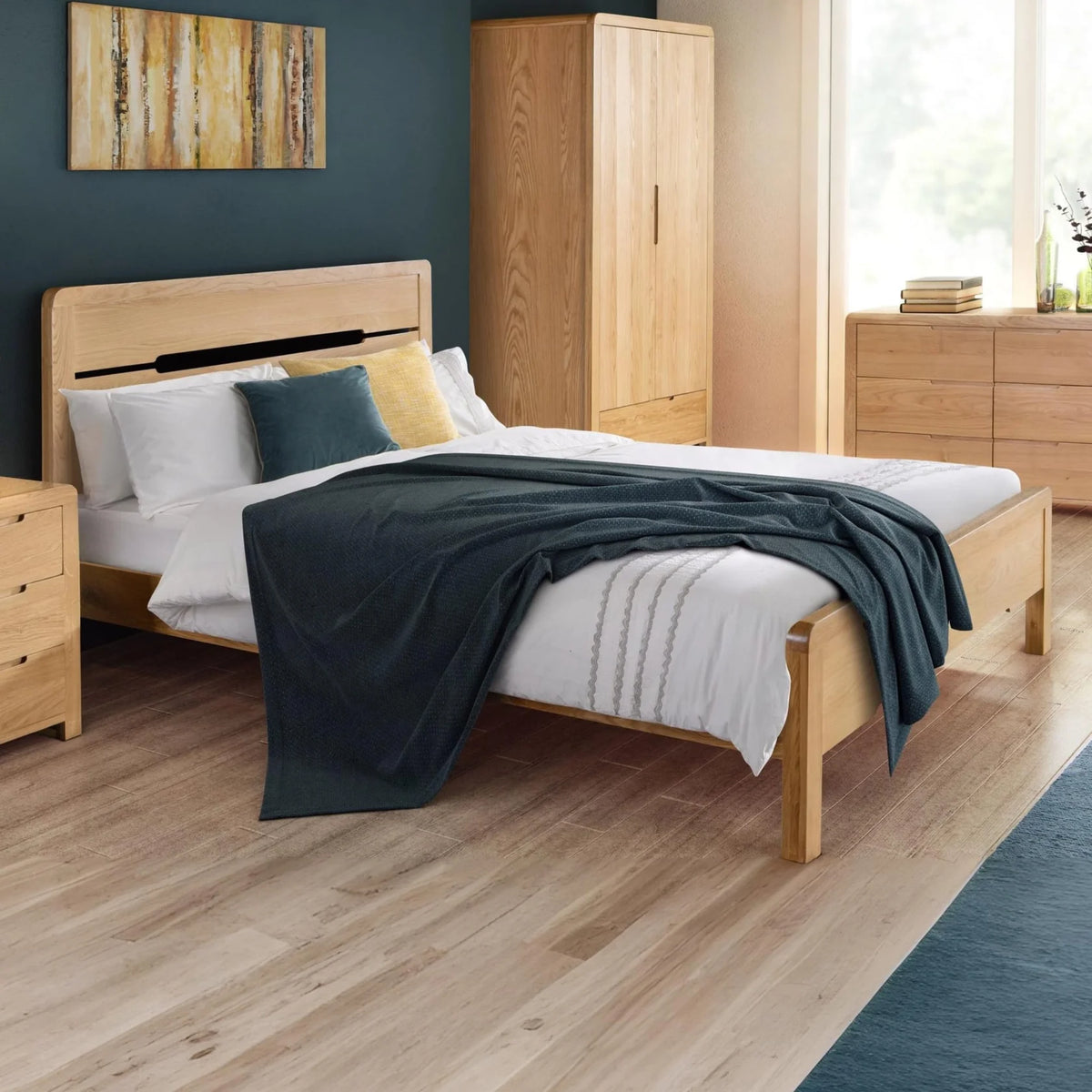 Curve 135cm Double Bed