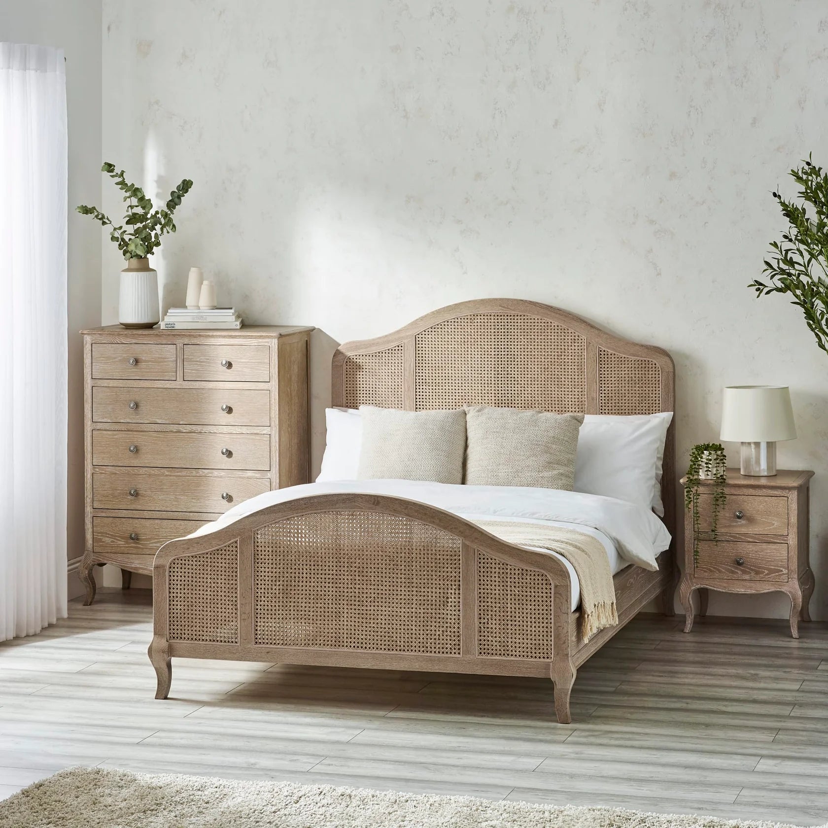Fleur Rattan Bed 135cm - Light Oak