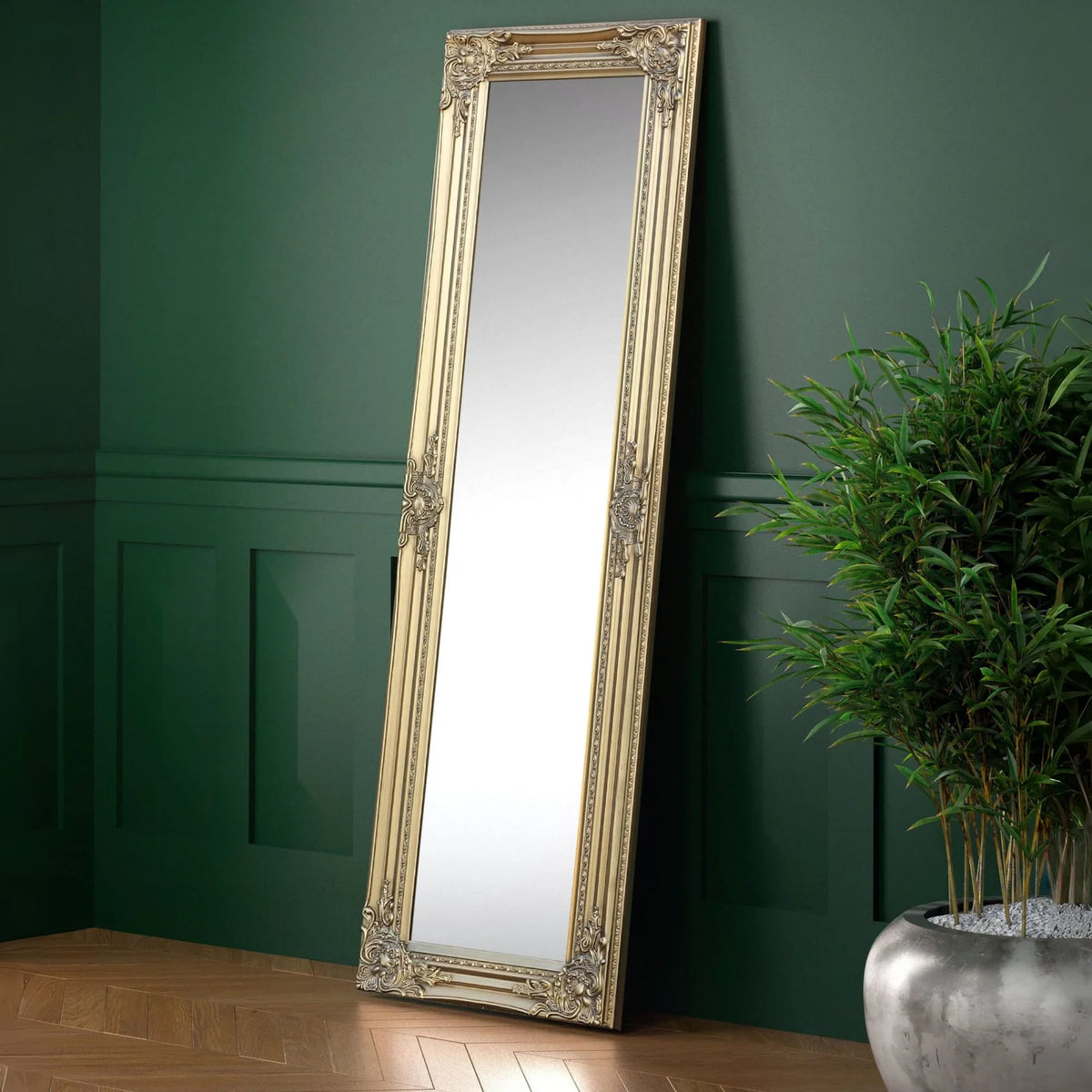 Mirror iconic abode