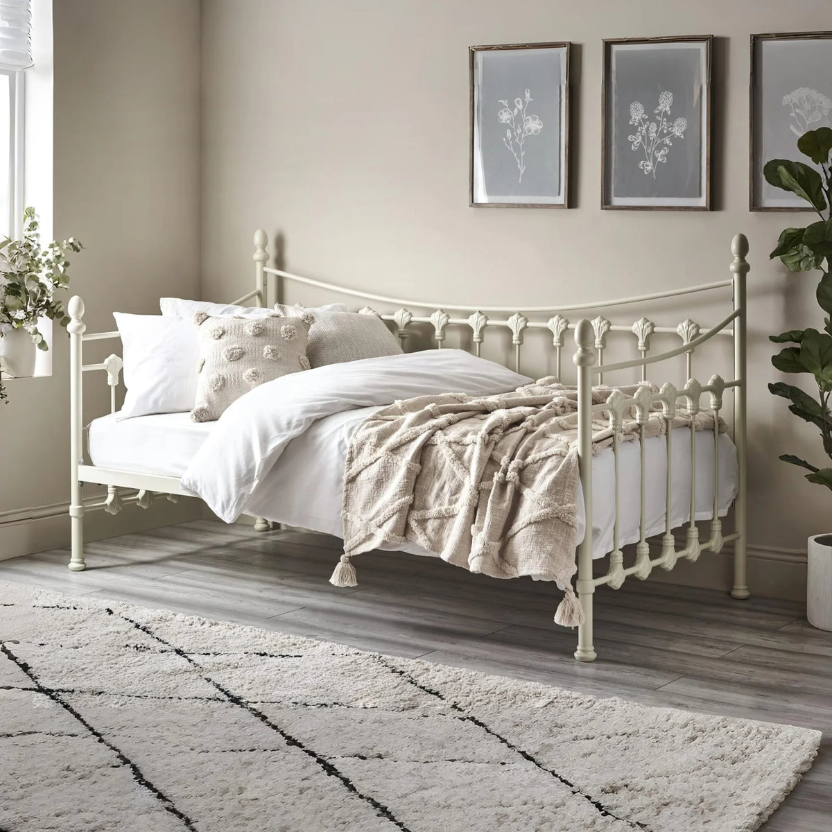 Bed Iconic abode
