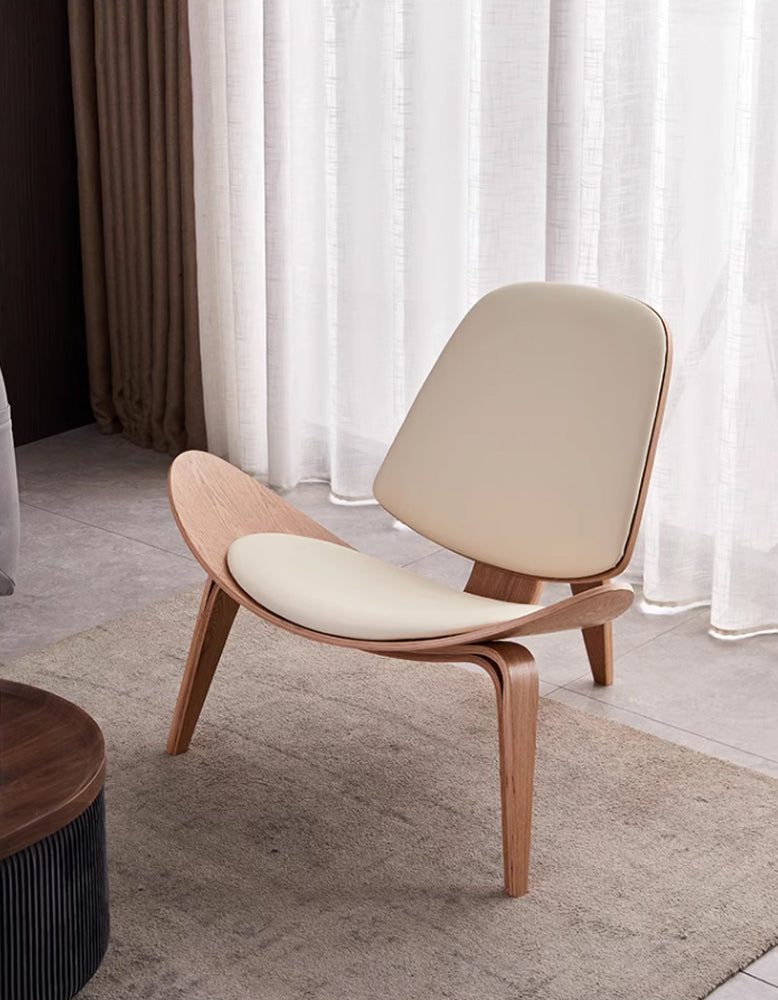 Hans Wegner CH07 Shell Chair, Brown & Oak-White-Weilai Concept