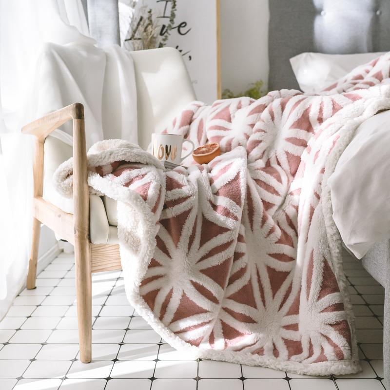 TU33 Blanket-Weilai Concept-Weilai Concept